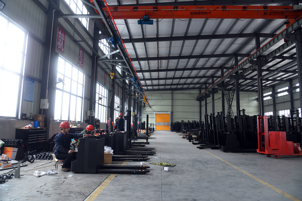 Electric stacker truck pallet lift stacker capacity 1000/1500/2000kg full electric forklift in warehouse