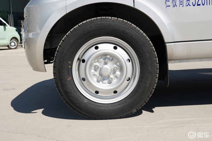 Single Row Electric Commercial Vehicles Wuling Small EV Truck 120km/h 82HP