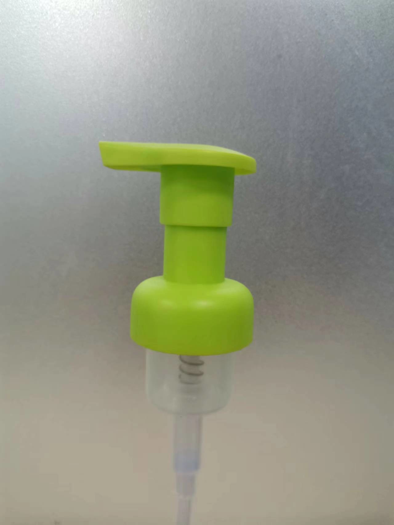 Locking Mechanism Cosmetic Bottle with Clear Overcap and Foam Pump