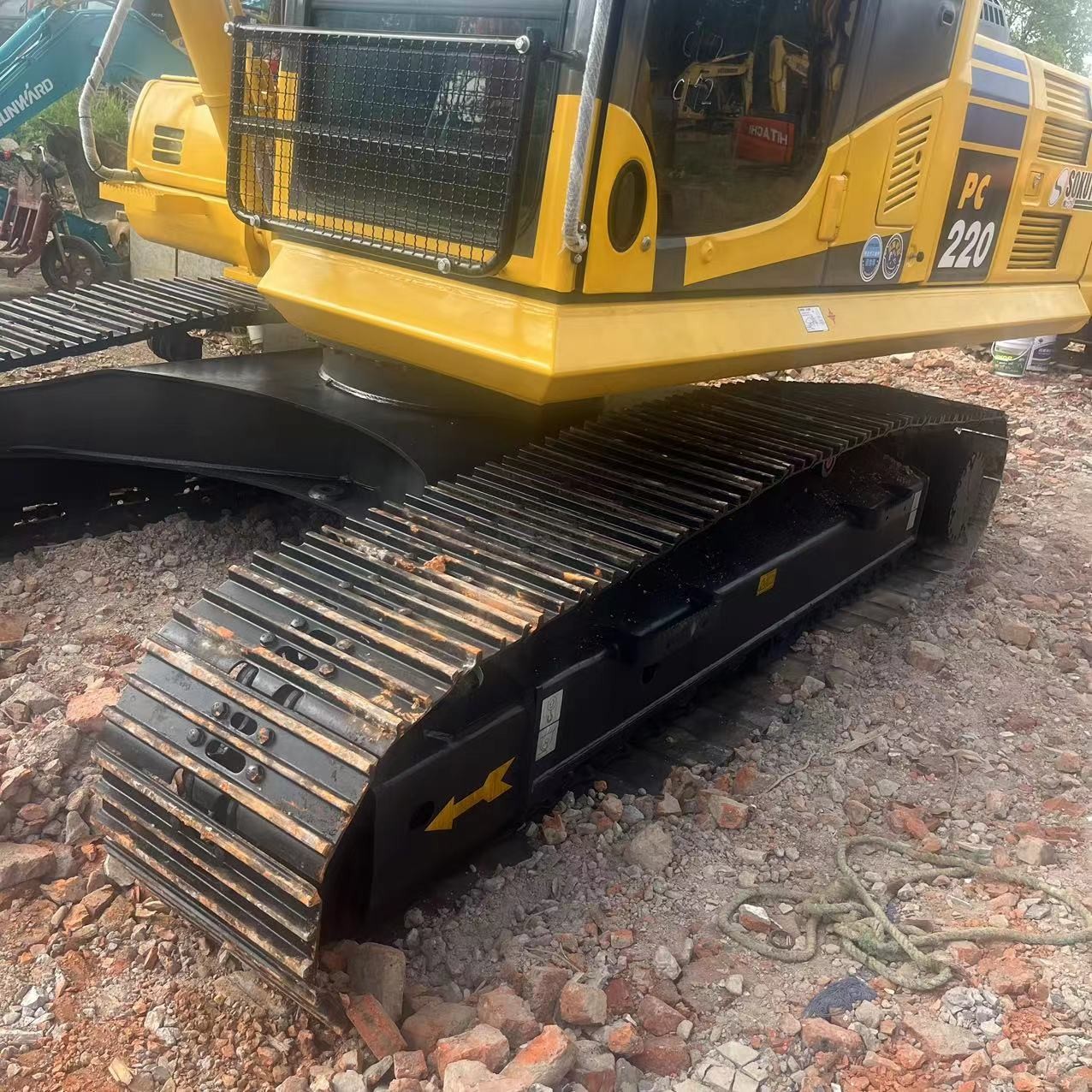 Yellow Used Komatsu Pc220 Excavator Hydraulic Crawler 22 Ton Digger
