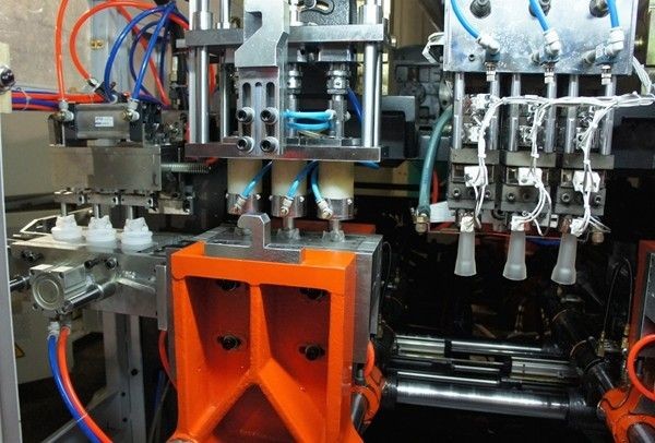 Multi Cavities Plastic Bottle Blow Molding Machine