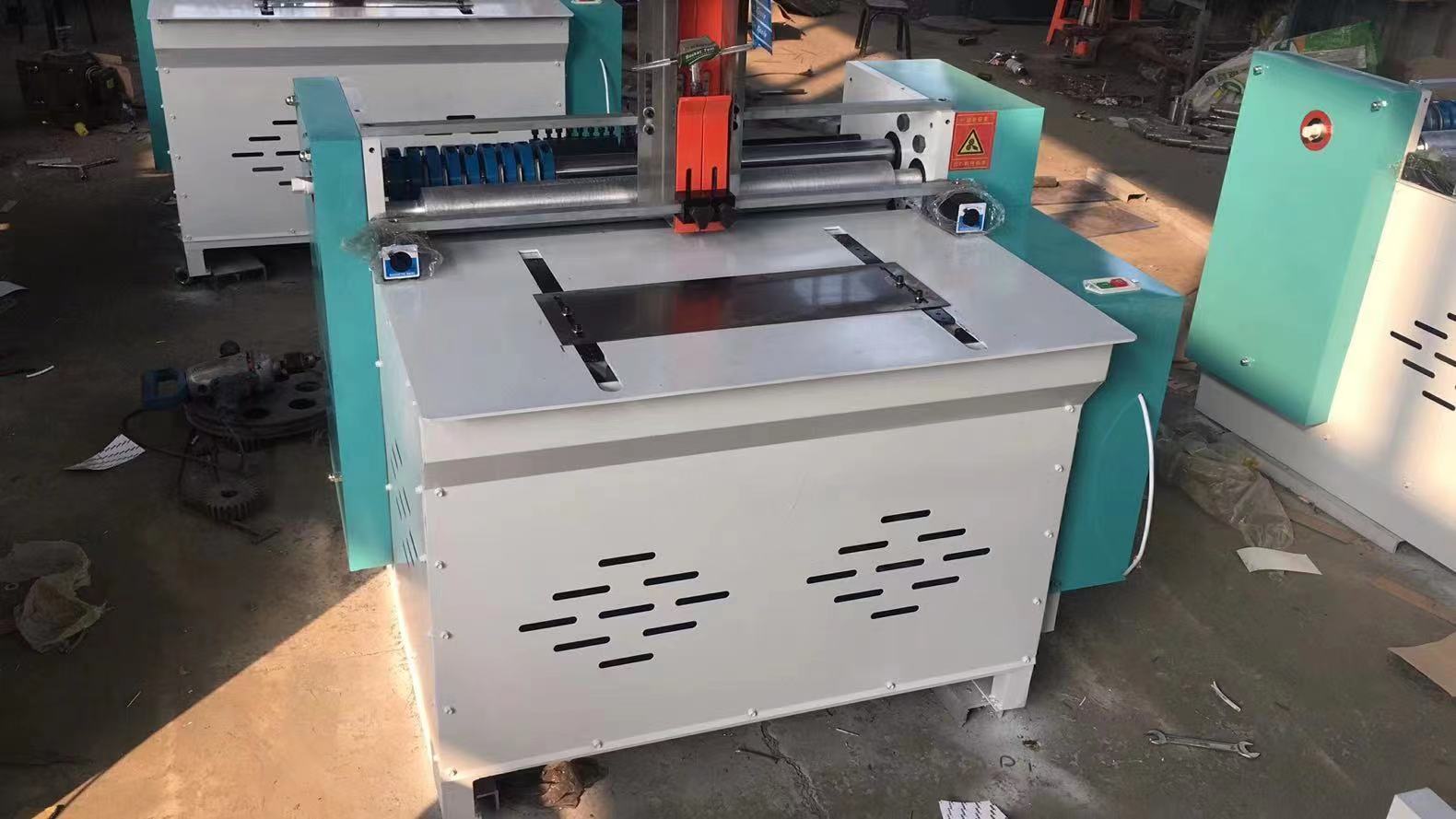 Small Slotter Assemble Machine for Corrugated Paper Board in Building Material Shops