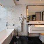 Customization Modern Luxury Furniture Foshan Standard King Size Bedroom 5 Star
