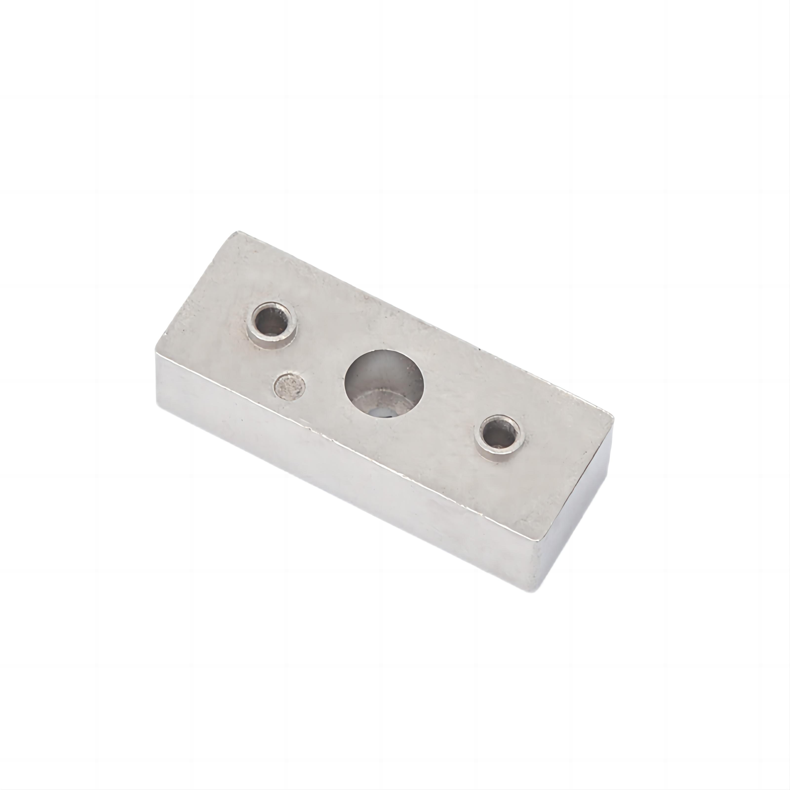 Mechanical Crushing Method Used for MIM Stainless Steel Medical Equipment Accessories