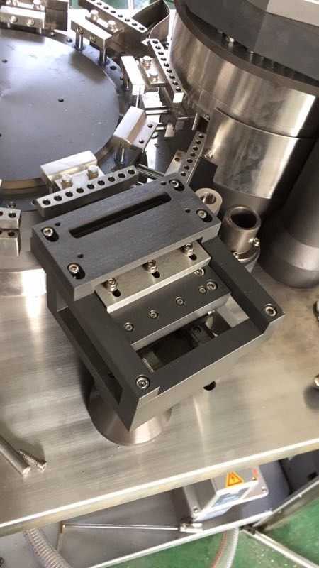 Built - In Cam Capsule Filling Equipment Germany Siemens Touch Screen