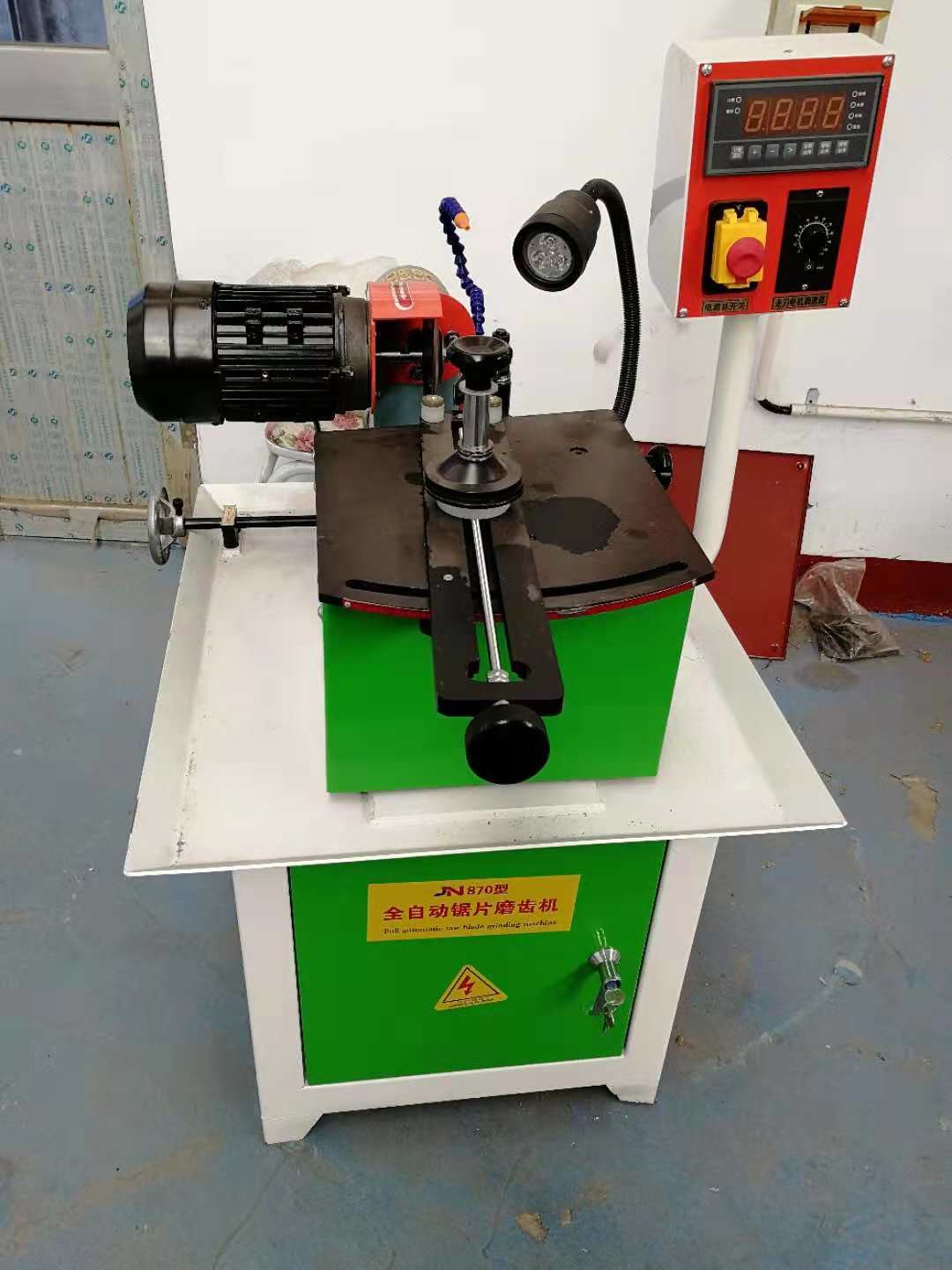 Full Automatic multiple blades rip sawmill Production Line for round logs sawing machines