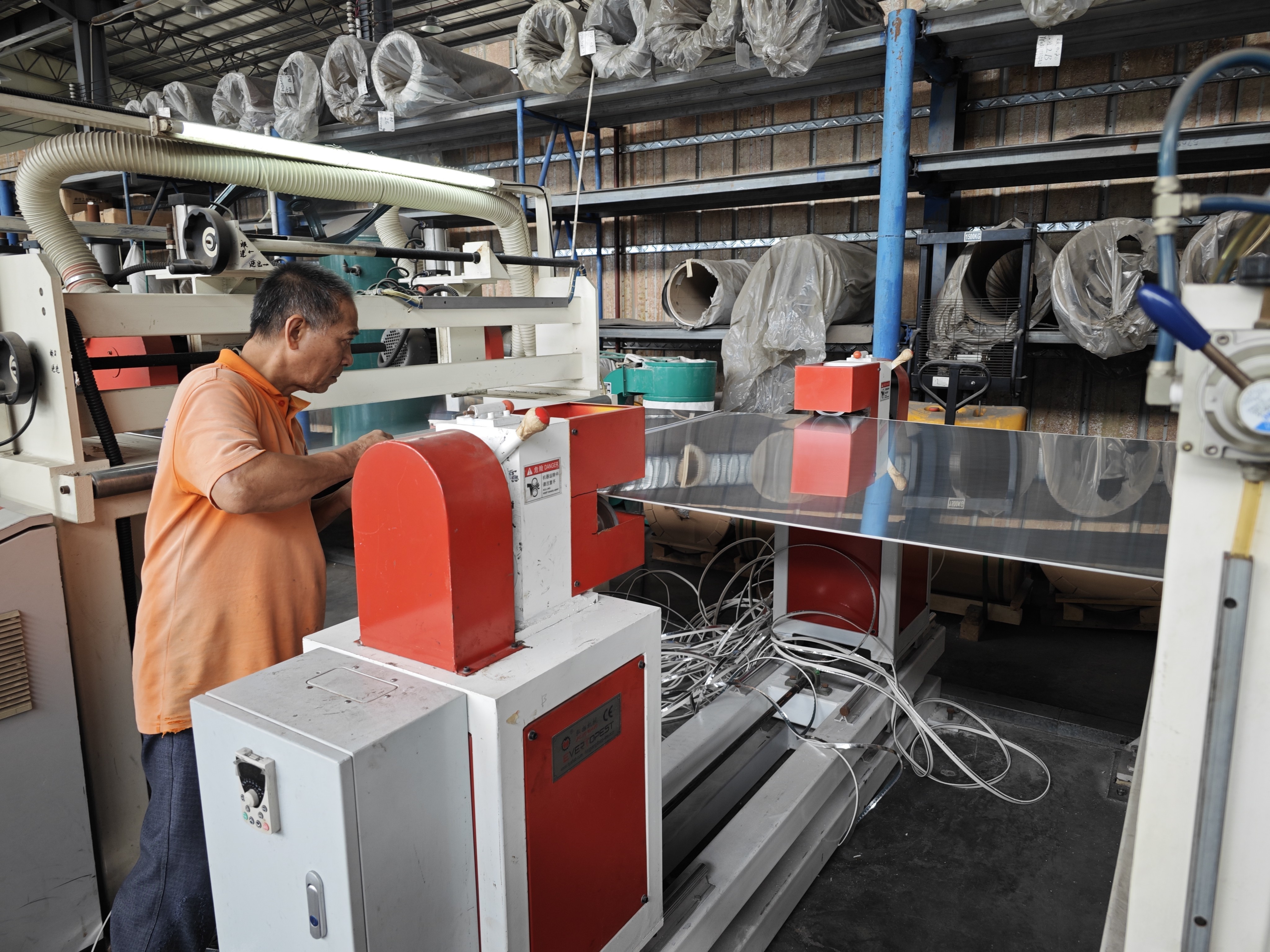 PVDF Coated ACP Sheets 6.0mm Thickness 1220mm * 2440mm Size High Gloss Surface For Retail Display Panels