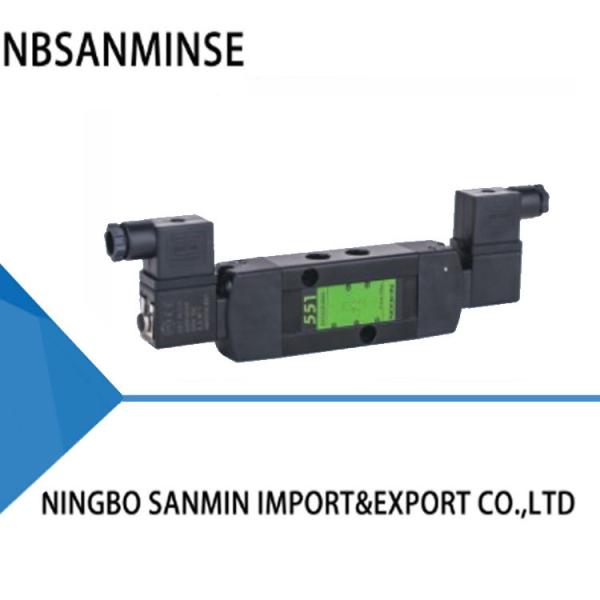 Double Coil Pneumatic Solenoid Control Valve Spool Valve Spacer Type NBR PUR