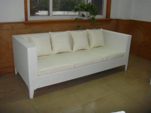 Quality 2pcs poly wicker sofa wholesale