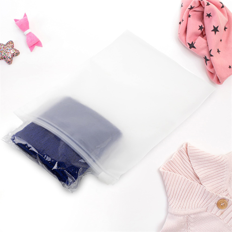 Sealing Handle Zipper Top Frosted Plastic Bag for Eco-Friendly Fabric Clothing Packaging