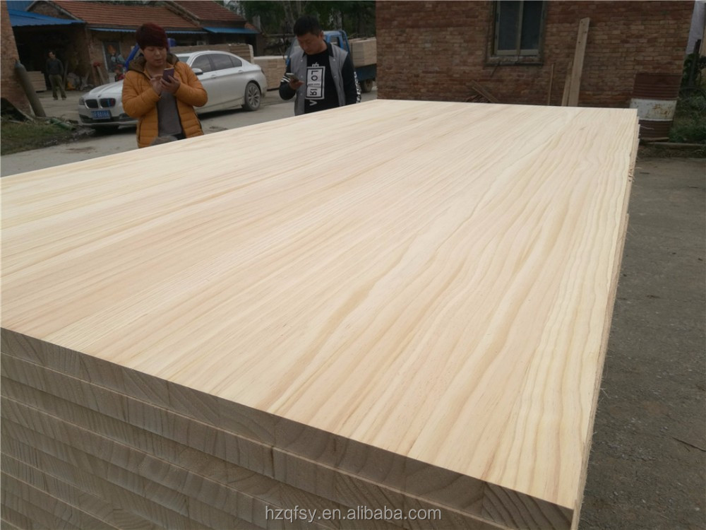 Traditional Design Style Zealand Pine Wood Sheets With Density 480-550kg/M3