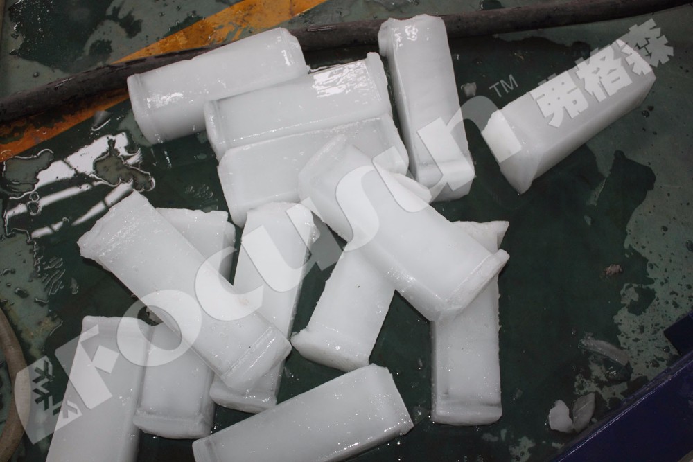 960kg Containerized Direct Refrigeration Block Ice Machine OEM