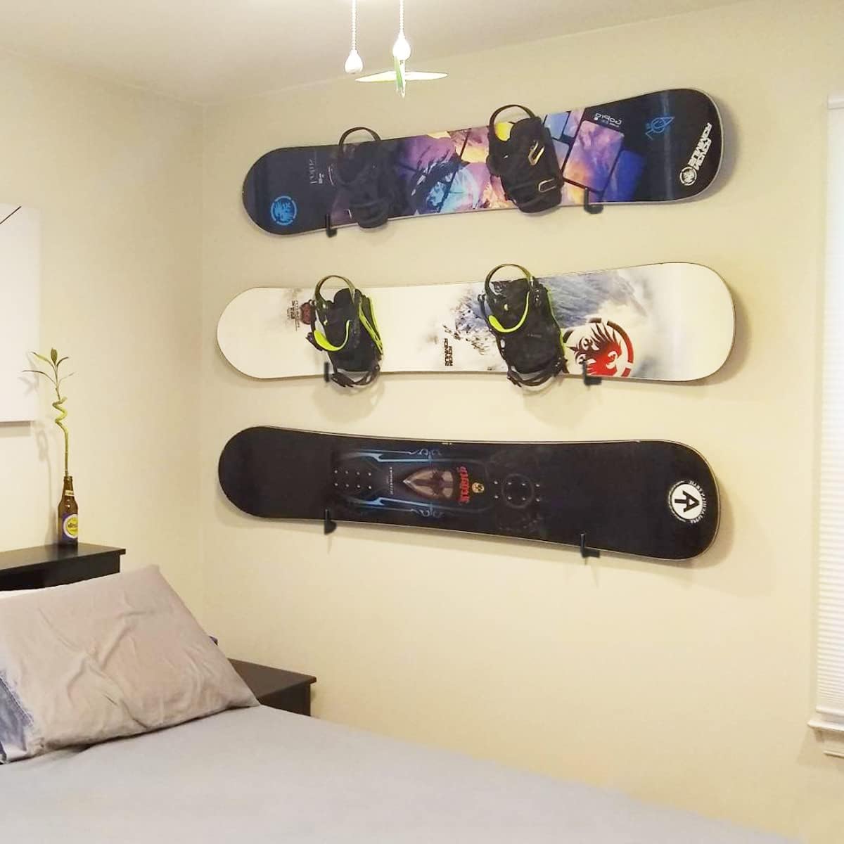 Wall-Mounted Snowboard Hanger Carbon Steel Display Rack Horizontal Storage Holder