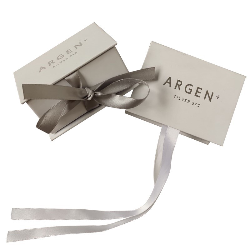 Customized White Cardboard Gift Box with Ribbon Closure APPAREL Logo Printing Acceptable