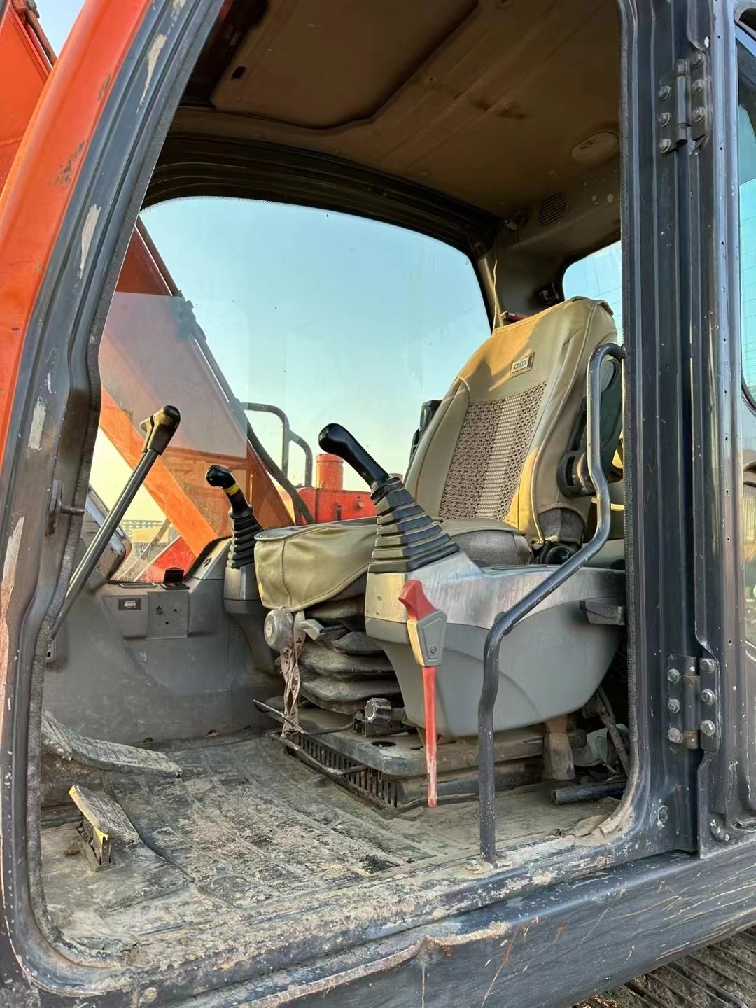 8ton 8000kg Used Doosan Excavators Doosan Dx80 Excavator 0.32m3 Bucket Capacity