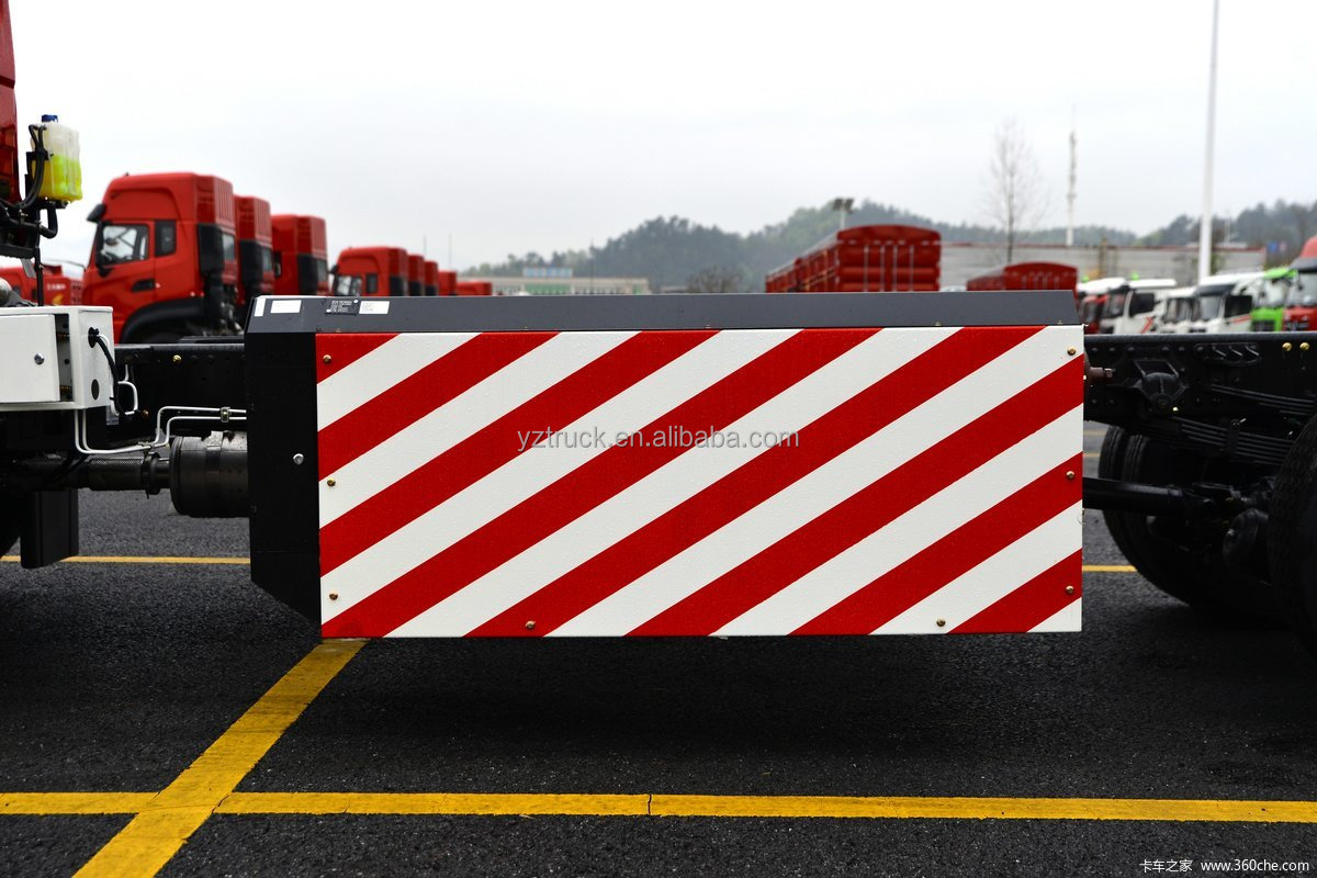 500-600L Fuel Tank Capacity Dongfeng KR 220HP 4X2 LNG Cargo Truck for Transportation