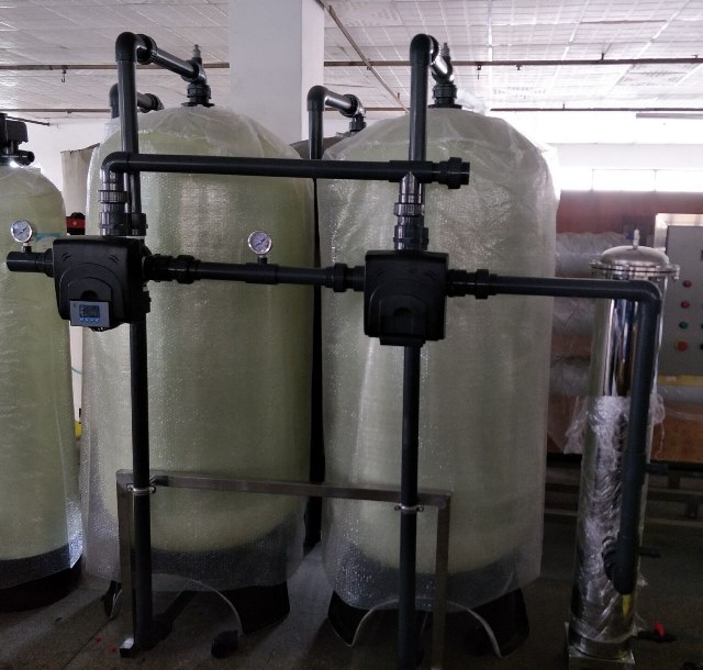2500L/H Carbon Steel Stainless Steel Active Carbon Quartz Sand Filter