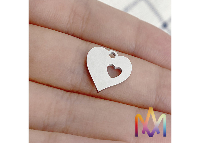 OEM Handmade Hollow Heart Shaped Engraved Bracelet Charms
