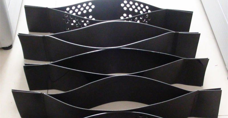 Welding Distance 330mm-1000mm Hdpe Geocell for Soil Stabilization and Retaining Walls