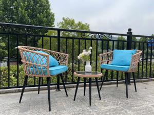 Quality Waterproof Rattan Coffee Table Chair Sets For Garden And Patio Rattan Woven Wicker Outdoor Furniture Set wholesale
