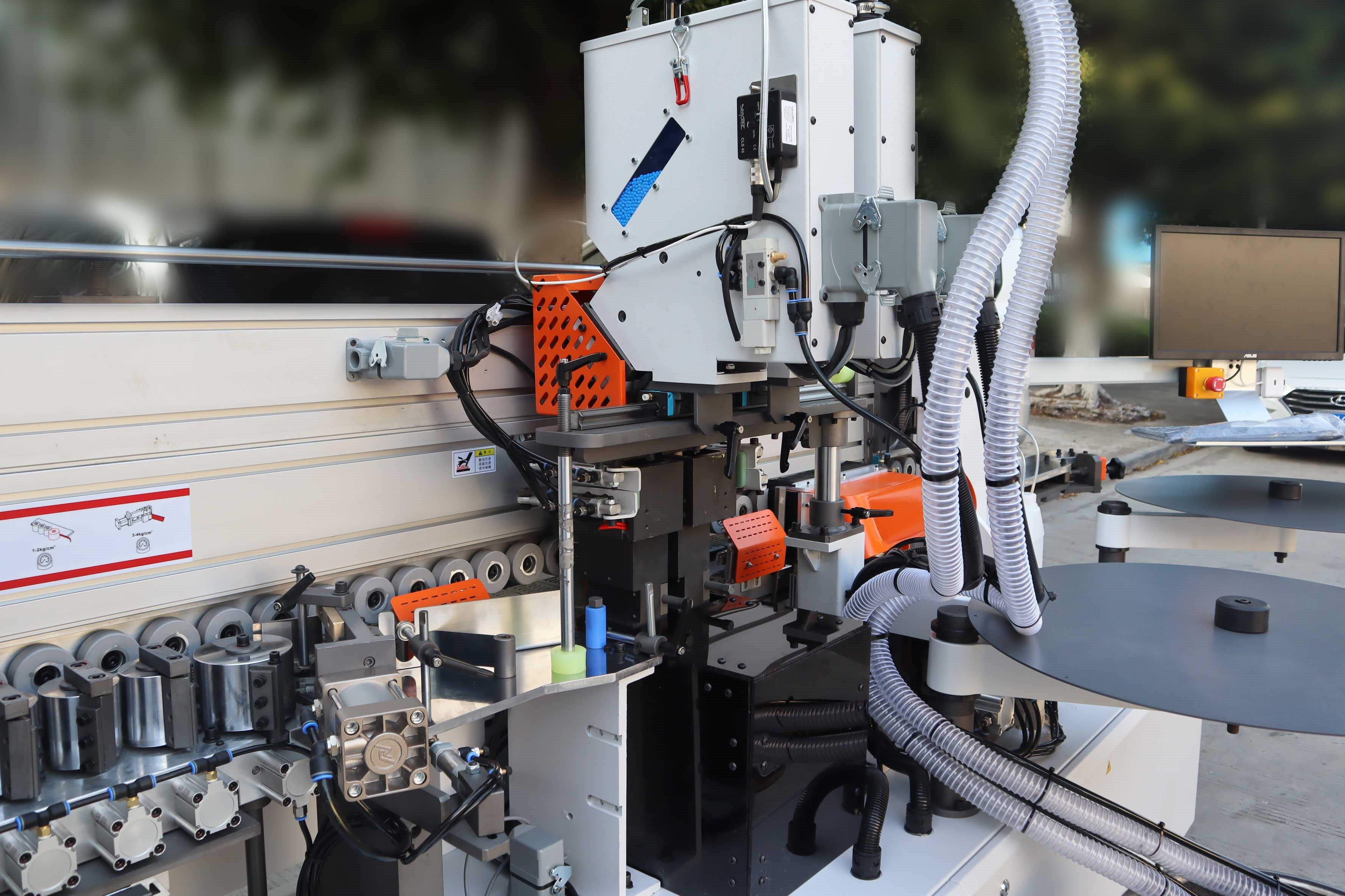 High Gloss Panel Melamine Edge Banding Machine Pre Glued Edge Bander 20.6KW