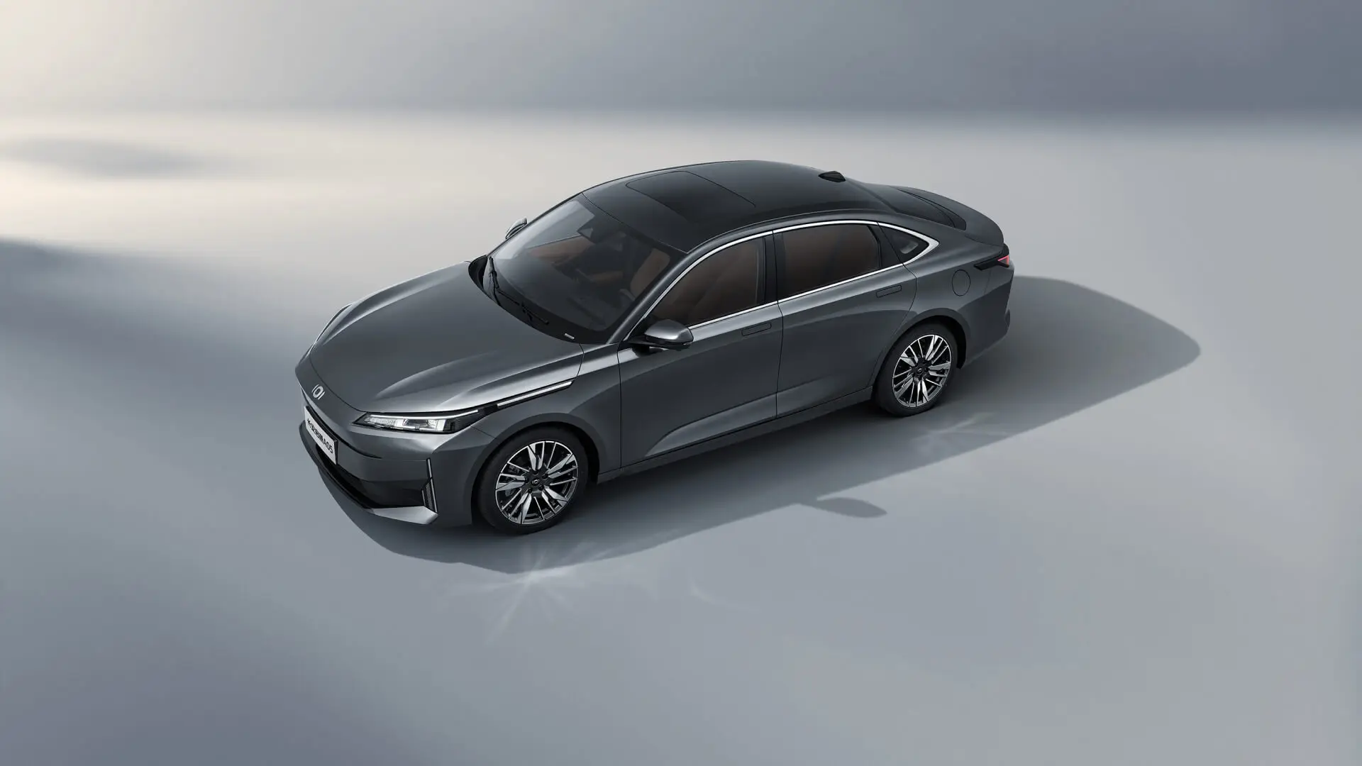 Power-saving Changan QIYUAN A05 Hybrid Car Touch Screen and ACC Cruise Control for Efficiency
