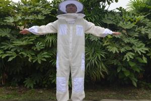Quality Three-Layer Ventilated Round Veil Ventilated Beekeeping Suit Bee Suit wholesale