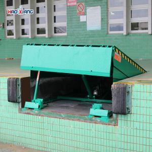 Quality Non Slip Hydraulic Dock Leveler 6000kg Loading Dock Hydraulic Ramp wholesale