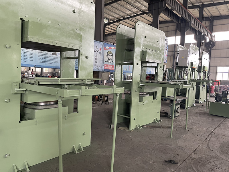 2.2 kW Power Oil Heating Rubber Mat Vulcanizing Machine Hydraulic Press for Rubber Vulcanization