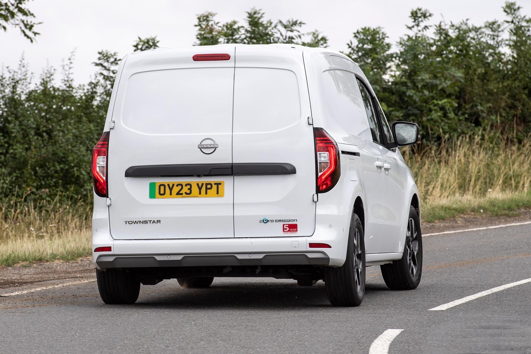 Confortable Driving Position And Practical Cabin With Good Value Nissan Townstar MPV Pure Ev With WLTP 285km