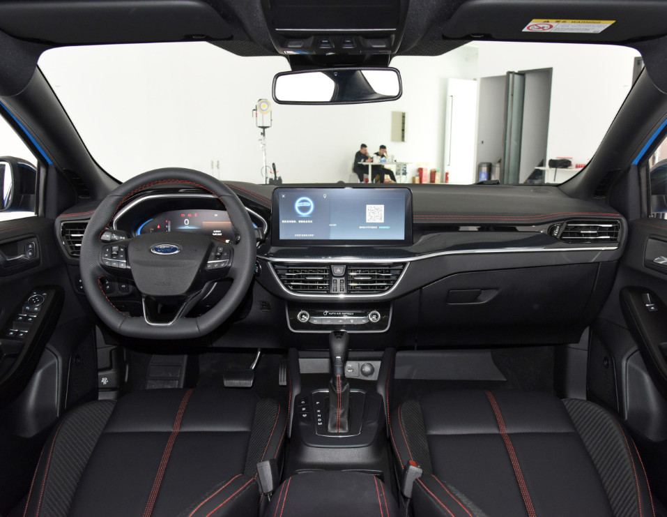 Ford Focus 2022 Three-compartment Automatic Gasoline 5 Seats Sedan