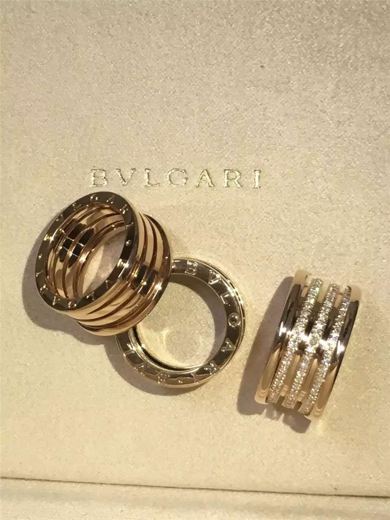 B.zero1 4-band ring in 18kt pink gold with pave diamonds AN857022