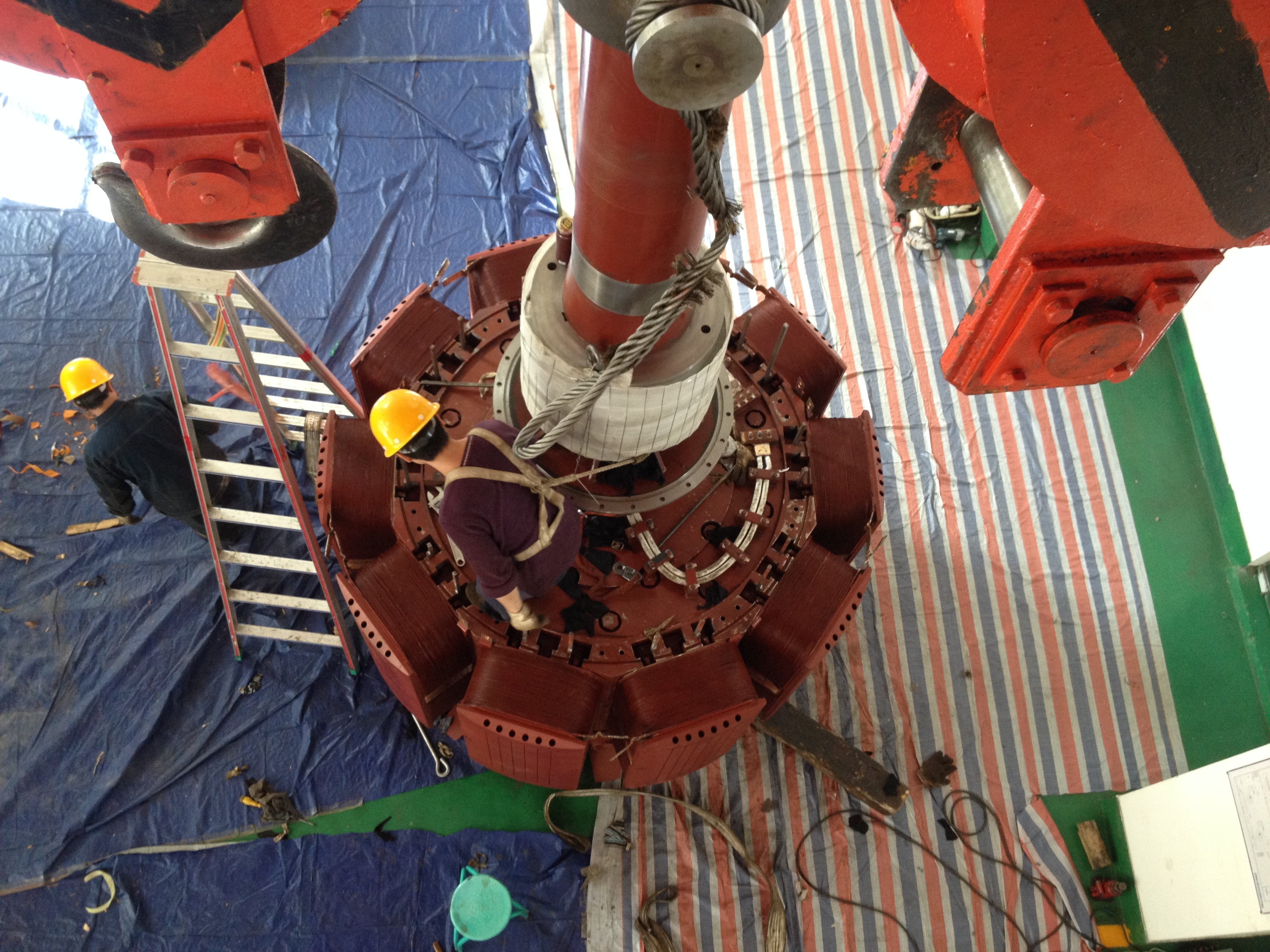 Hydro Powered Tubular Turbine Generator With Horizontal Shaft