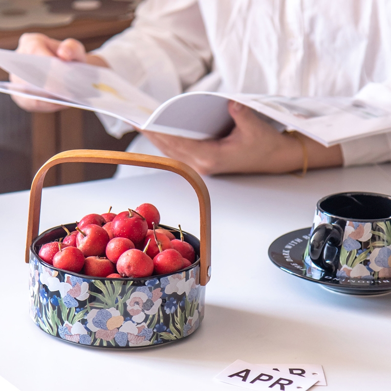 Black Ceramic Coffee Cups With Saucer And Dessert Plate Flower Design Latte Art Cups
