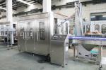 PLC ISO 20000bph Mineral Water Filling Machine Stainless Steel 2000ml