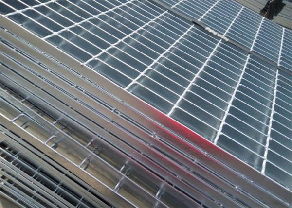 Cheap Walkway Q235 Stainless Steel Trench Drain Grates Mesh 100mm Pitch for sale