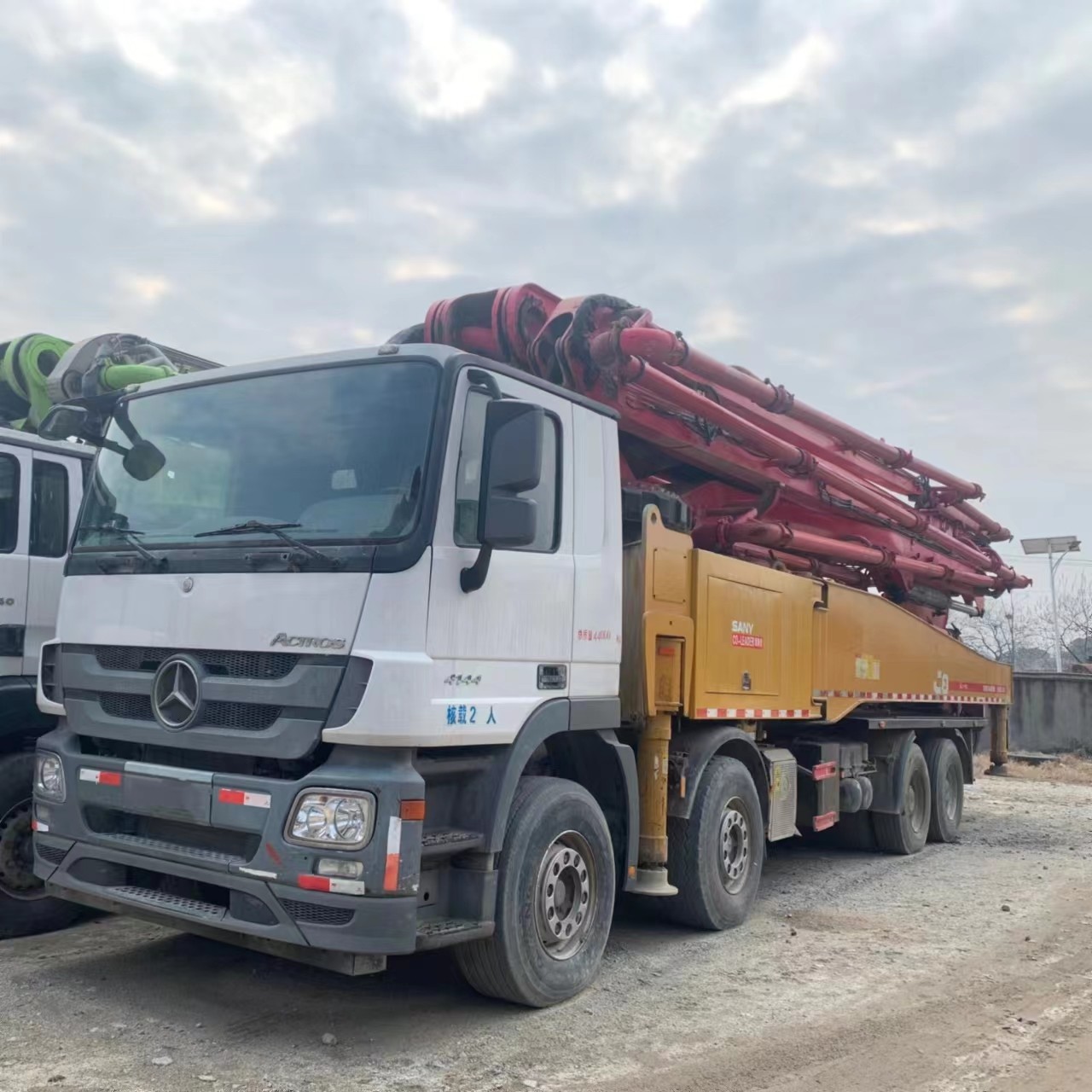 2018 Remote Controlled Diesel Concrete Pump Truck Parts In White Yellow And Red Colors 350bar Pressure Rating