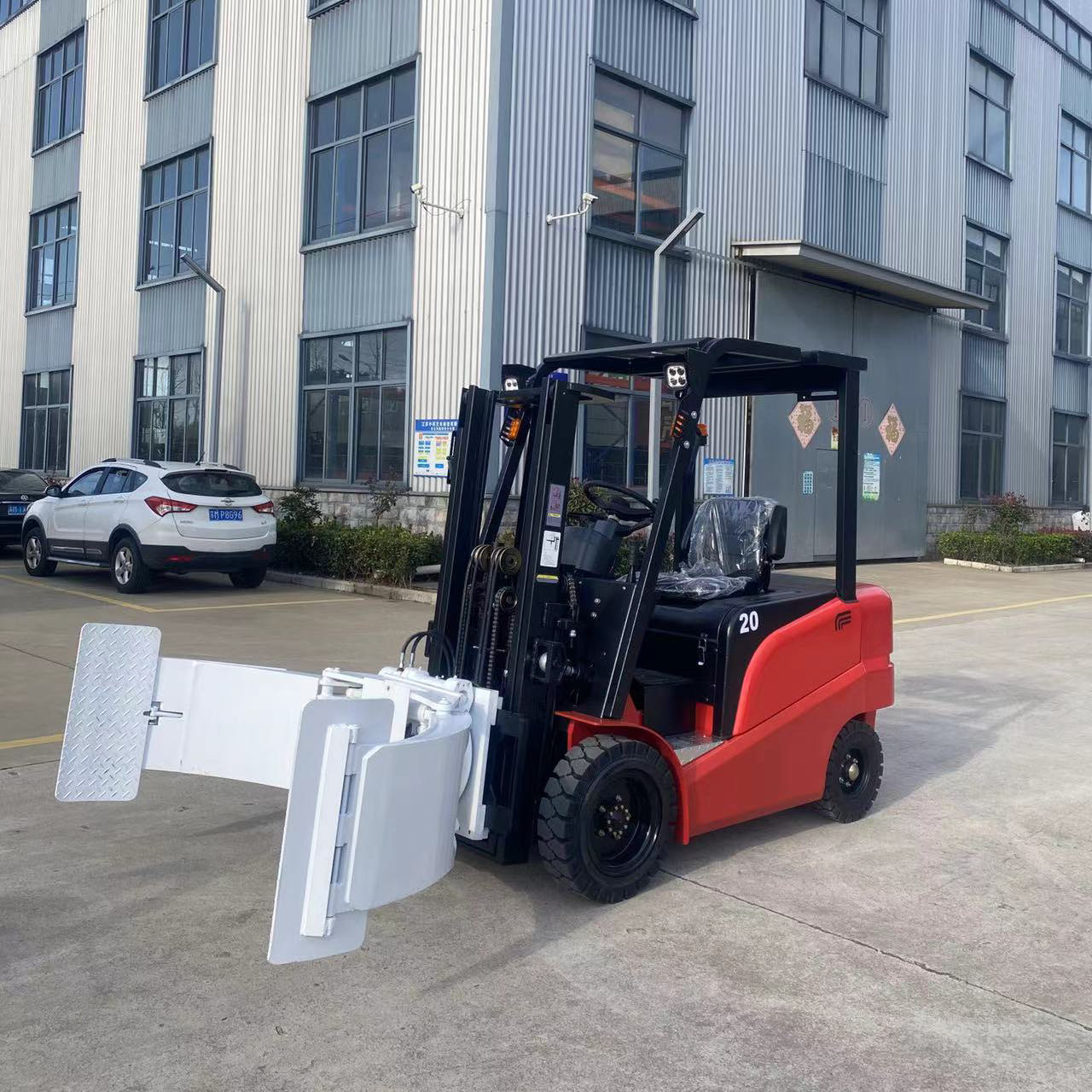 3000mm 3 Meters 3 Tons 4 Wheel Electric Forklift For Warehouse Handling