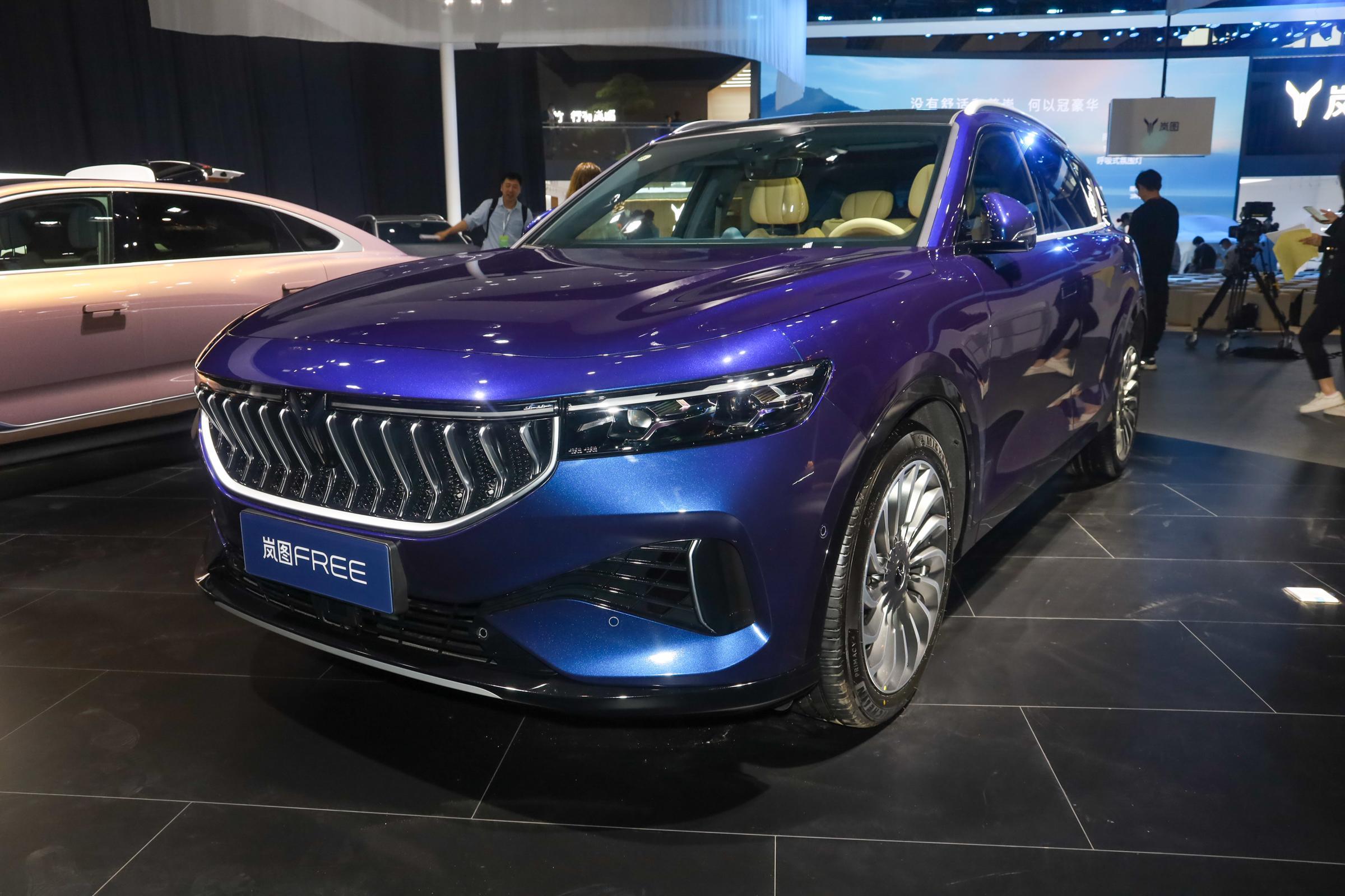 Pure Electric Black VOYAH FREE EV Suv with Ultra-long Endurance and Luxury Design 2023