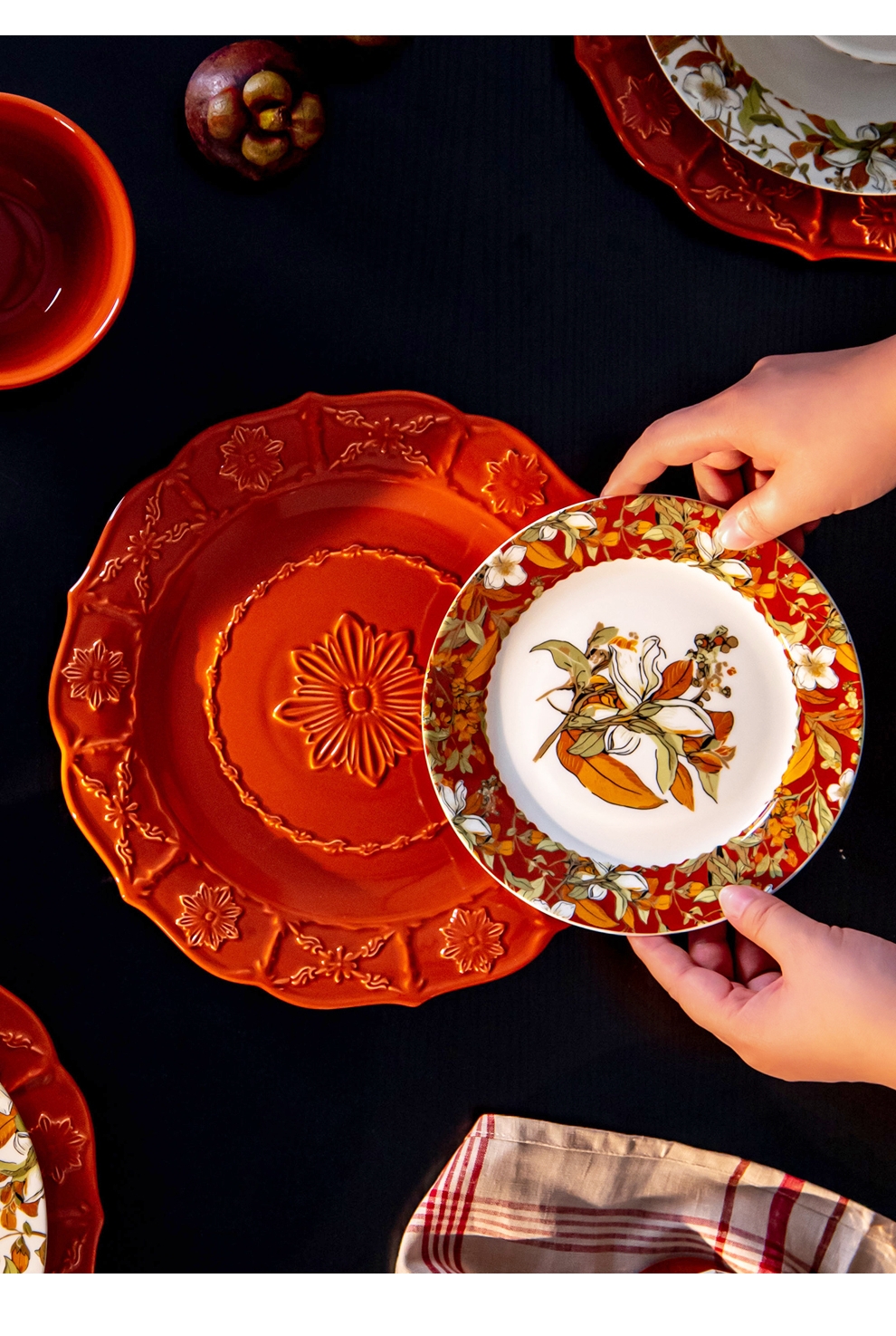 Turkish Style Porcelain Dinnerware Sets With Under Glazed Technique And Floral Design