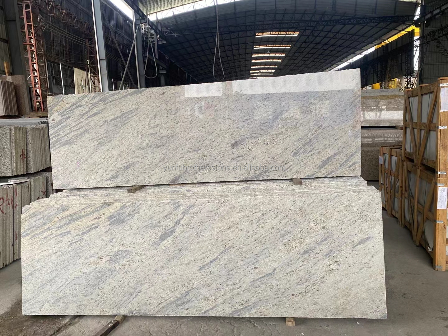 Cut-To-Size White Texture Granite Slab Exported from India for Villa and Hotel Design