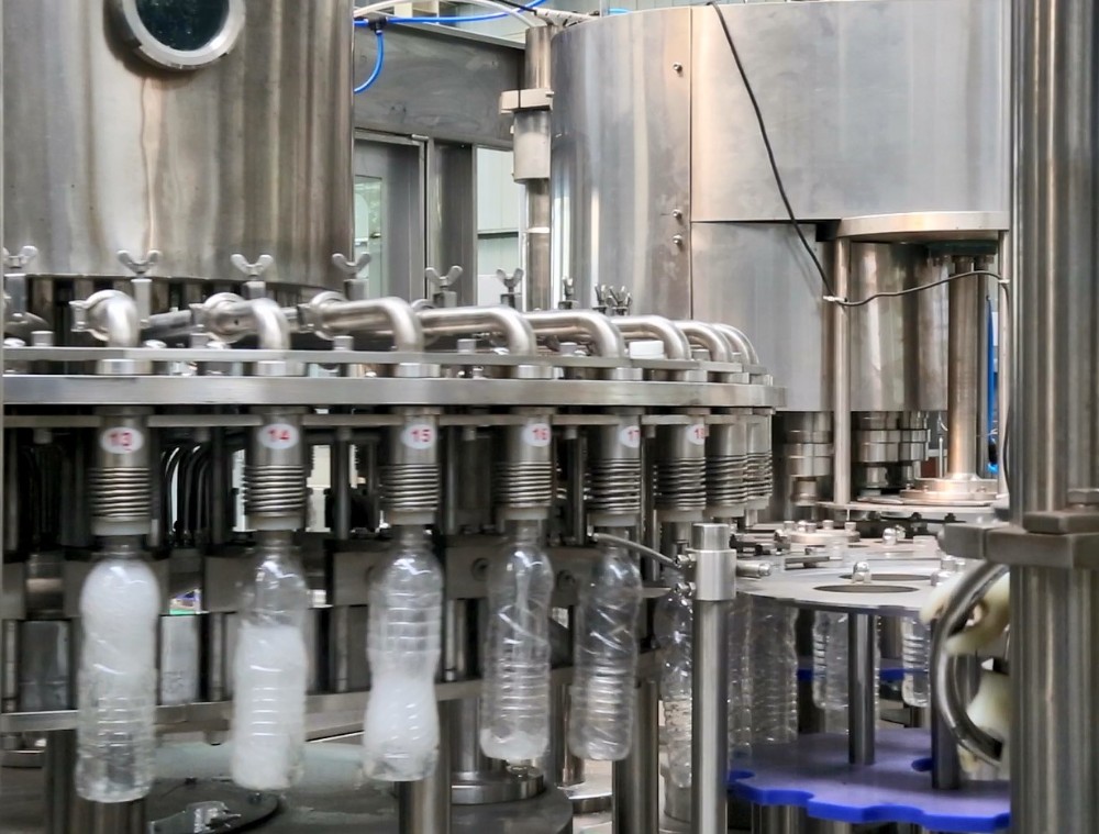 Mechanical Automatic Beer Filling Machine 200ml-2500ml Bottle Size