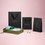 Offset Printing 300gsm Black Paper Bags With Handles