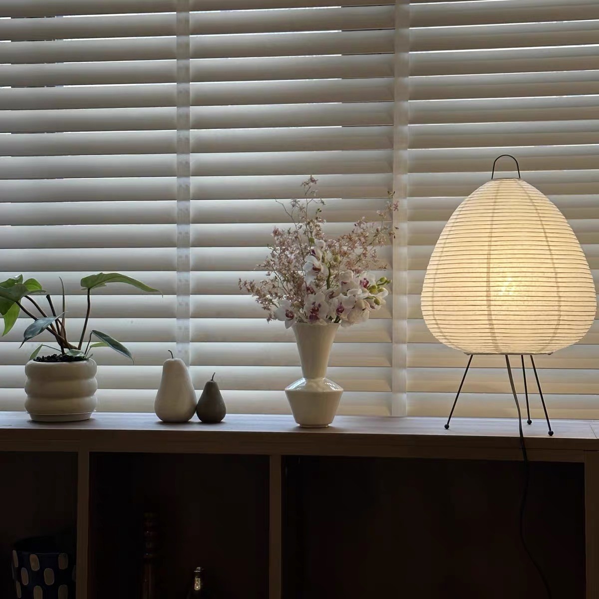 Noguchi Rice Paper Table lights Japanese Paper Lantern Standing Table Lamp Eye-Protection Bedside Lamp（WH-MTB-251)