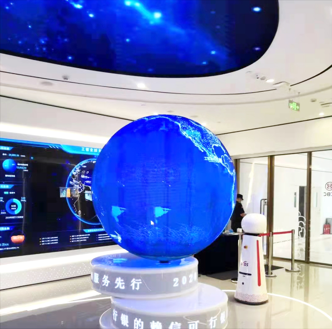 OEM P3 Flexible LED Display Screen 2500 Cd/M2 For Exhibition Hall