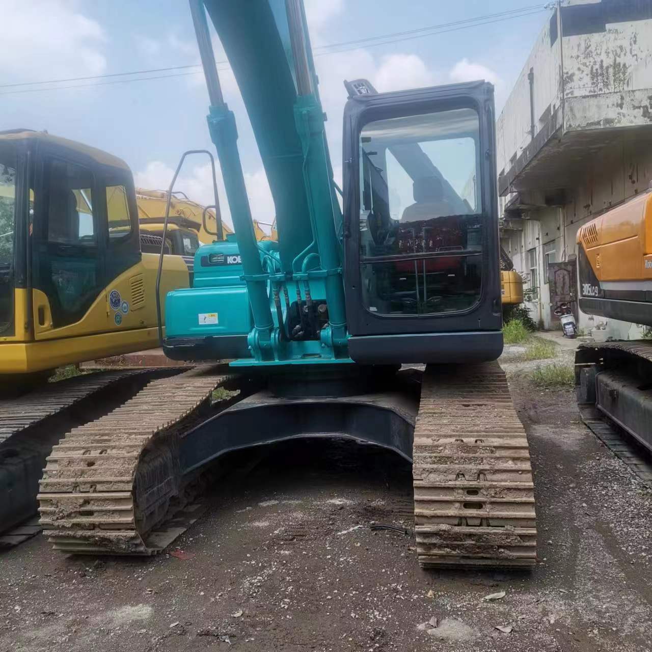 20000 KG 114 KW Japan Original 20 Ton Kobelco SK 200-8 Excavator in Good Condition