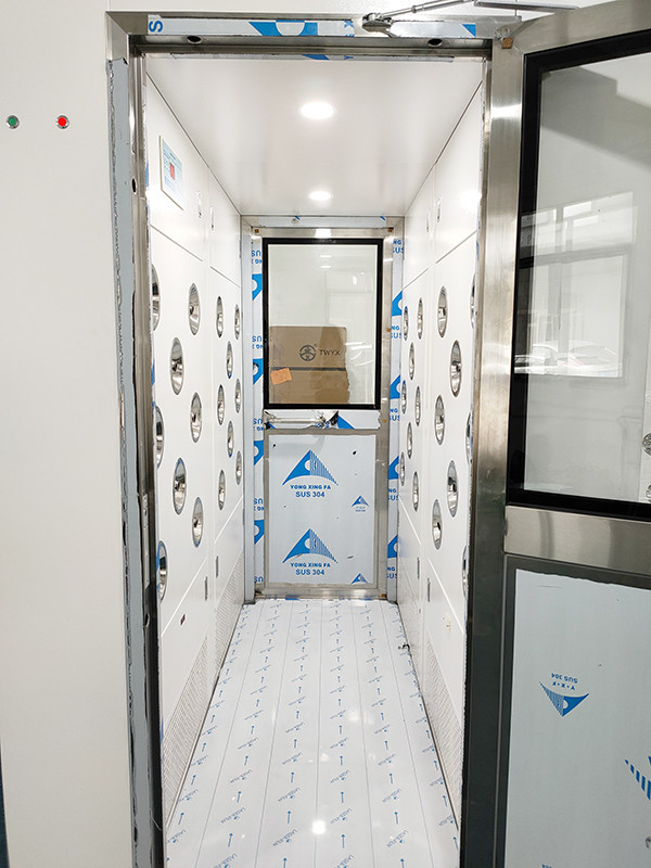 Advanced Cleanroom Air Shower With Auto-Control System For 2-3 Persons