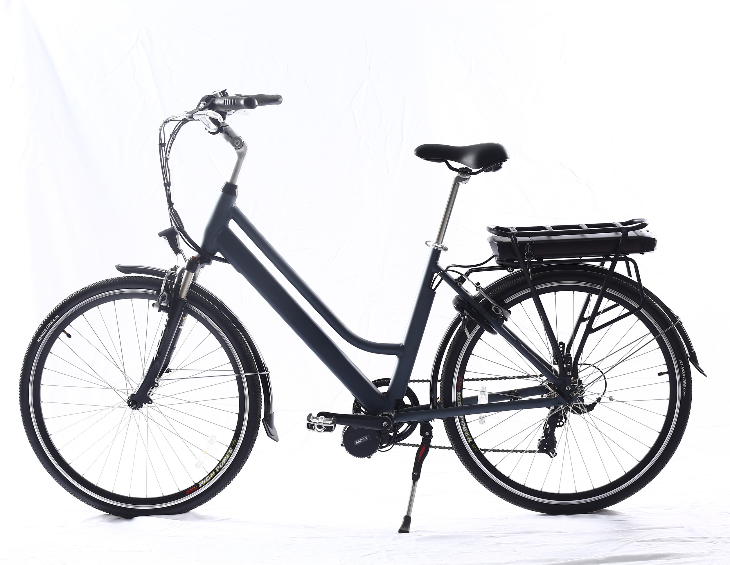 28 Inch Mid Drive Electric Bicycles With LCD Display Rear Carrier Battery Position