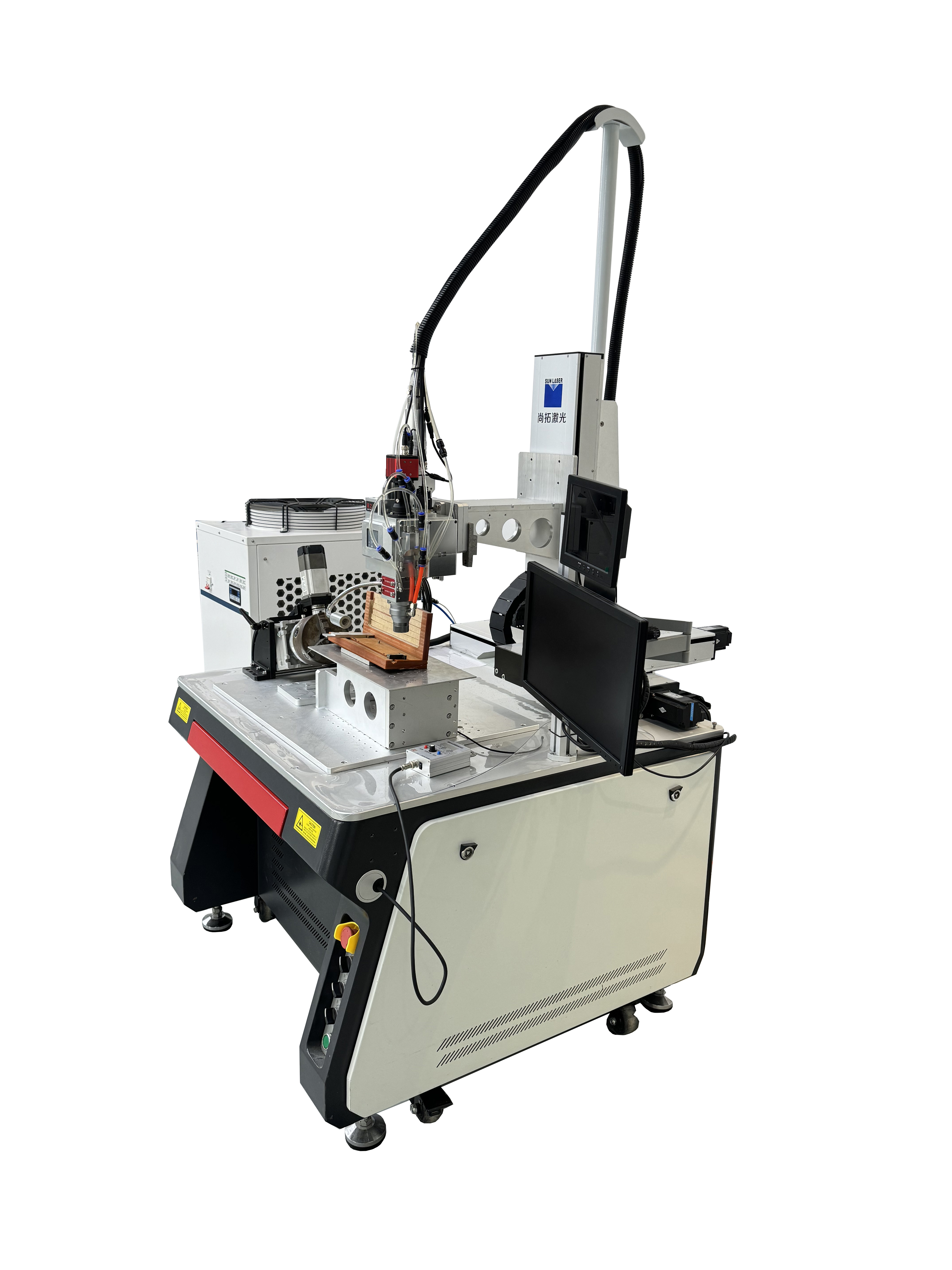 QCW Three Axis Fiber Laser Welding Machine For Metal Galvanized Sheet And Aluminum Welding