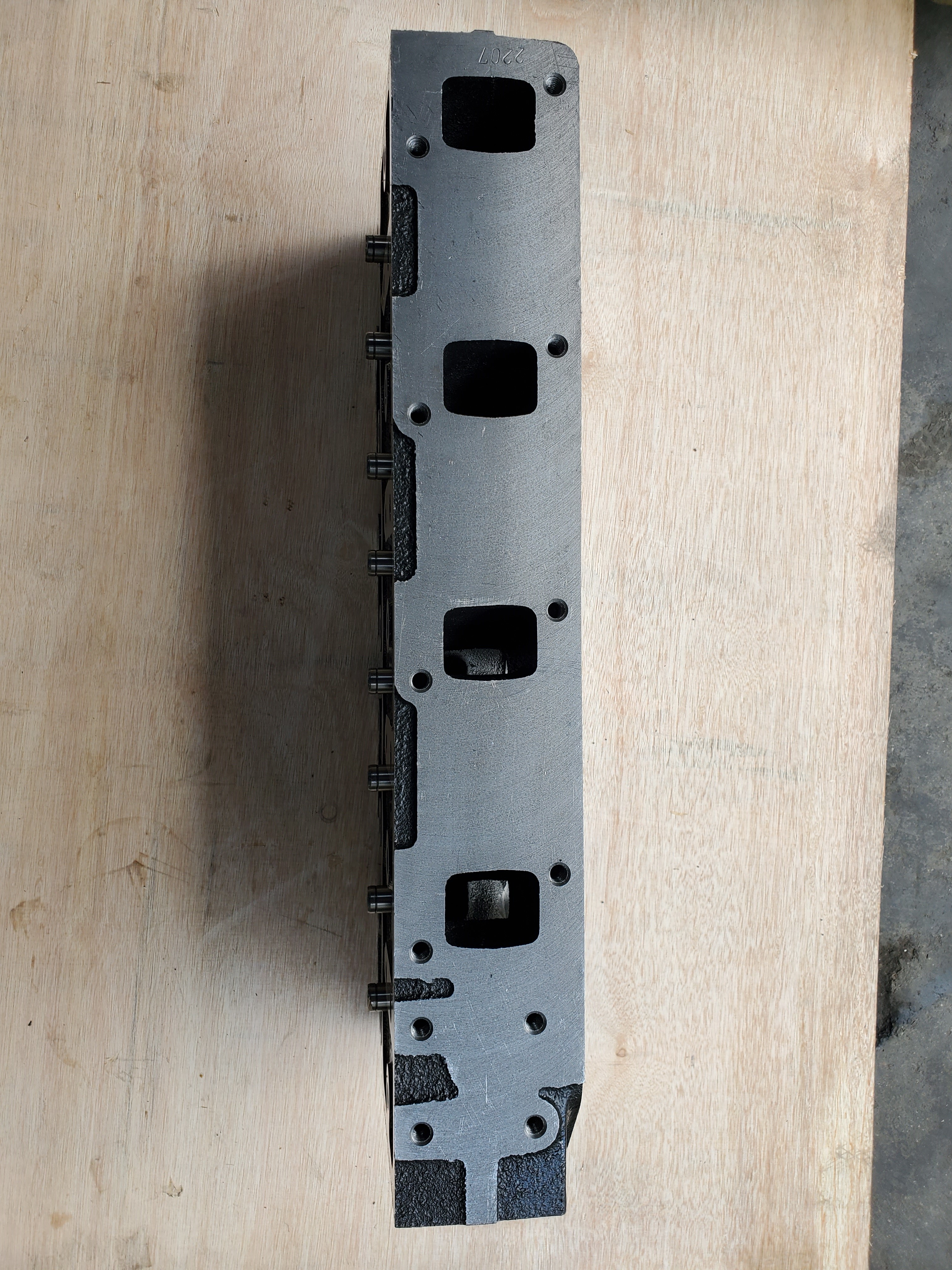 78990-311100 Yanmar Engine Cylinder Head Model 4d94e Made Of Cast Iron
